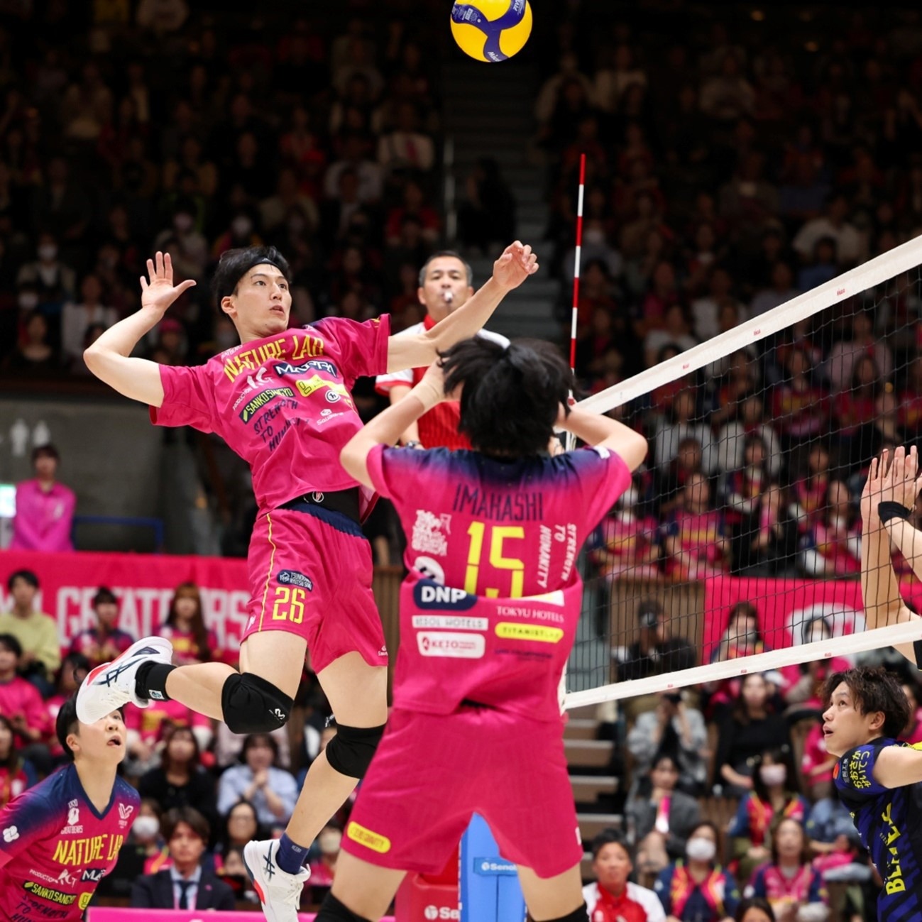 [国际足球]吉拉西梅开二度 多特蒙德将战皇马